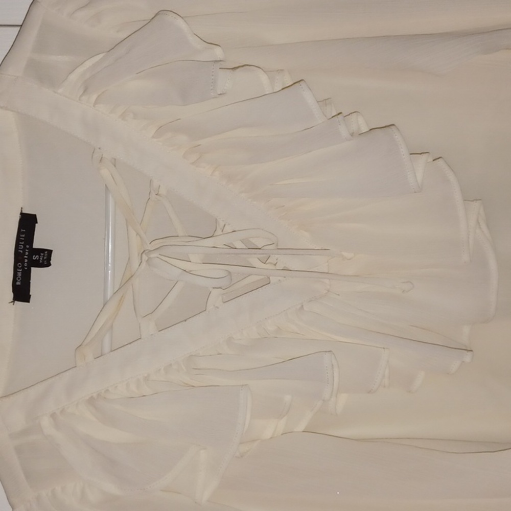 Romeo and Juliet Dress Blouse - Picture 2 of 4